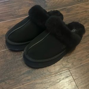 black ugg disquette suede fur platform slippers